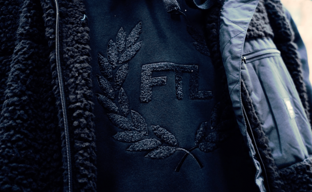 King Gnu CREST LOGO HOODIE 黒 M DSC08398.jpg